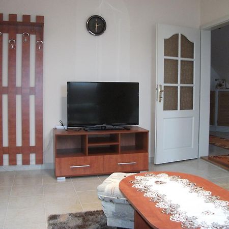 Hotel Jobor Vendeghaz Győrújbarát Exteriér fotografie