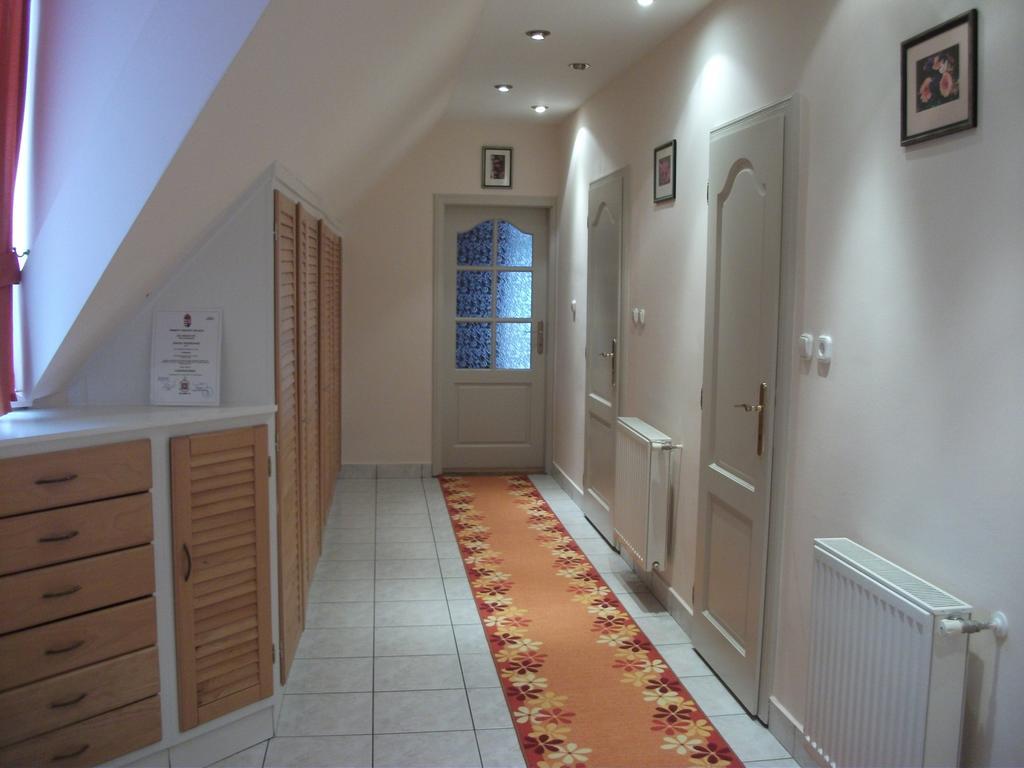 Hotel Jobor Vendeghaz Győrújbarát Exteriér fotografie
